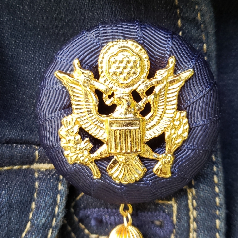 VTG brooch coat of arms medallion/w fringes - Picture 3 of 11